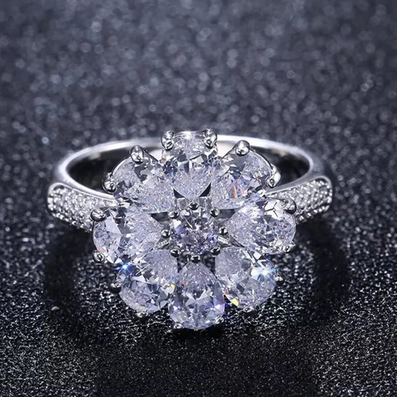 🍂   925 Silver Plated Beautiful White Flower CZ Wedding Ring, FB16FA1132 - Picture 2 of 10